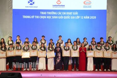 CHƯƠNG TRÌNH KHEN THƯỞNG CỦA QUỸ KHUYẾN HỌC, KHUYẾN TÀI ĐINH BỘ LĨNH NĂM 2020