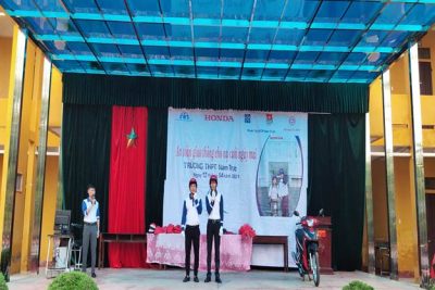 Tuyên truyền “An toàn giao thông cho nụ cười ngày mai” tại trường THPT Nam Trực