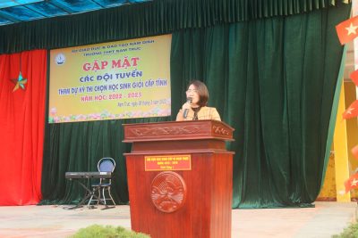 Trường THPT Nam Trực tổ chức Lễ xuất quân đội tuyển học sinh giỏi văn hóa tham dự kì thi HSG tỉnh năm học 2022-2023