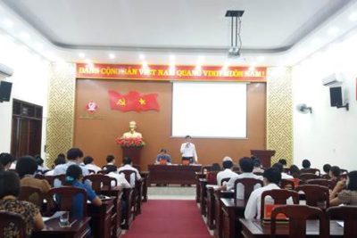 Hội nghị trưởng phòng Giáo dục và Đào tạo,  giám đốc trung tâm Giáo dục nghề nghiệp – Giáo dục thường xuyên,  thủ trưởng đơn vị trực thuộc Sở lần thứ nhất, năm học 2021-2022