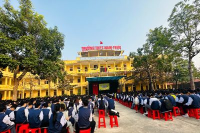 Hoạt động ngoại khóa chuyên đề “An toàn trên không gian mạng; phòng chống ma tuý, bạo lực học đường và xâm hại tình dục” (Trường THPT Nam Trực, Ninh Bình)