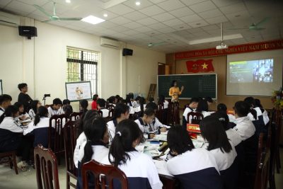 Trường THPT Hoa Lư A tổ chức thành công chuyên đề cấp tỉnh môn Tiếng Anh “Nghiên cứu bài học Tiếng Anh lớp 10 sách Global Success  – Unit 5. Inventions – Lesson 3. Reading”