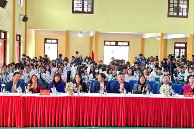 Sở Giáo dục và Đào tạo tổ chức chuyên đề  “Giáo dục lí tưởng, đạo đức, lối sống, khát vọng cống hiến cho học sinh  để xây dựng trường học hạnh phúc” tại Trường THPT Gia Viễn A