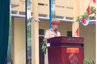 CHƯƠNG TRÌNH RA MẮT MÔ HÌNH “CỔNG TRƯỜNG AN TOÀN GIAO THÔNG” TRƯỜNG THPT NAM TRỰC