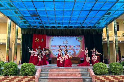 TRƯỜNG THPT NAM TRỰC TỔ CHỨC LỄ TỔNG KẾT NĂM HỌC 2024-2025 VÀ CHIA TAY HỌC SINH LỚP 12 NIÊN KHOÁ 2022-2025