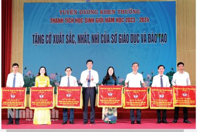 Ngành Giáo dục không ngừng đổi mới, sáng tạo trong quản lý, dạy và học