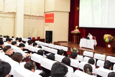 Giáo dục chính trị, tư tưởng, đạo đức cho HSSV: Hun đúc khát vọng cống hiến