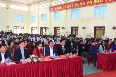Sở Giáo dục và Đào tạo tổ chức thành công Chương trình Giao lưu Thơ Xuân Ất Tỵ 2025